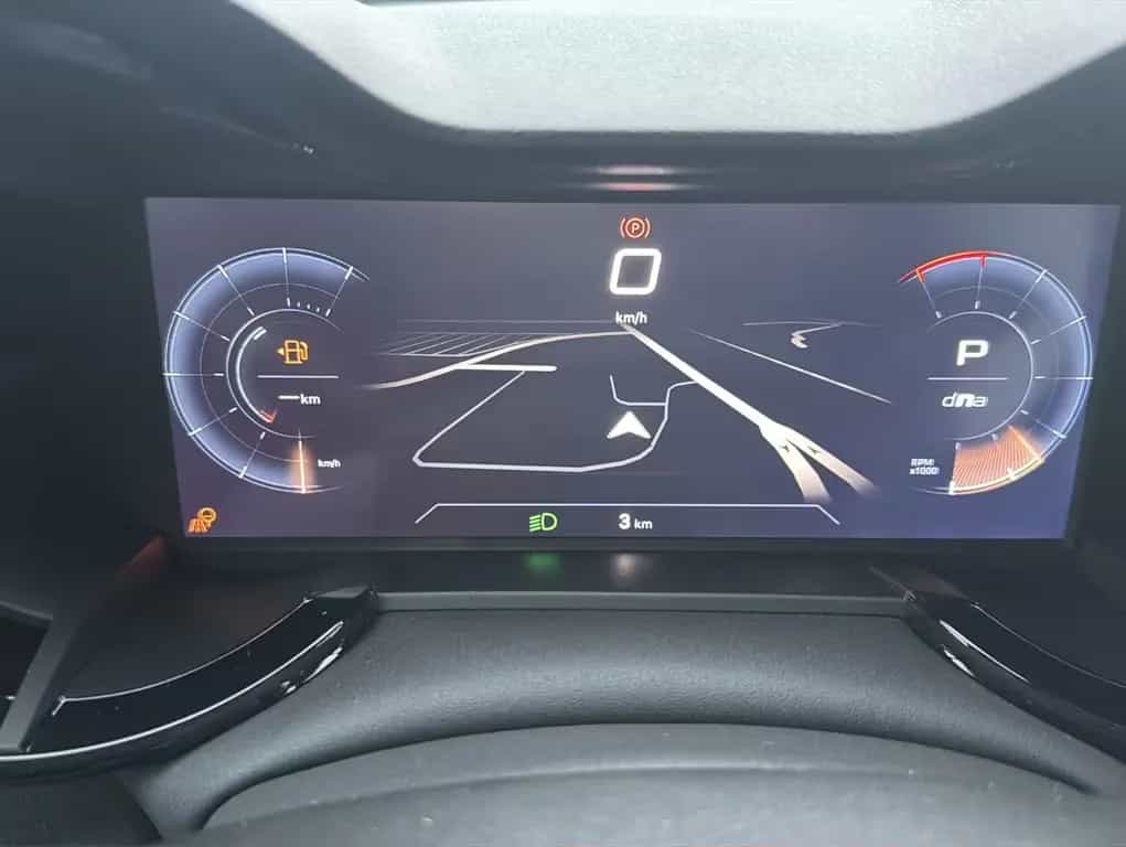 Alfa Romeo Junior Ibrida 1.2 VGT 48V-Hybrid 100 kW Speciale 09/2025-photo-10