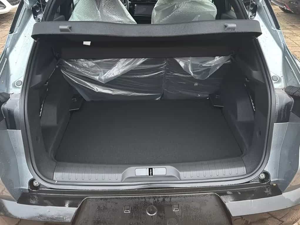 Alfa Romeo Junior Ibrida 1.2 VGT 48V-Hybrid 100 kW Speciale 09/2025-photo-4