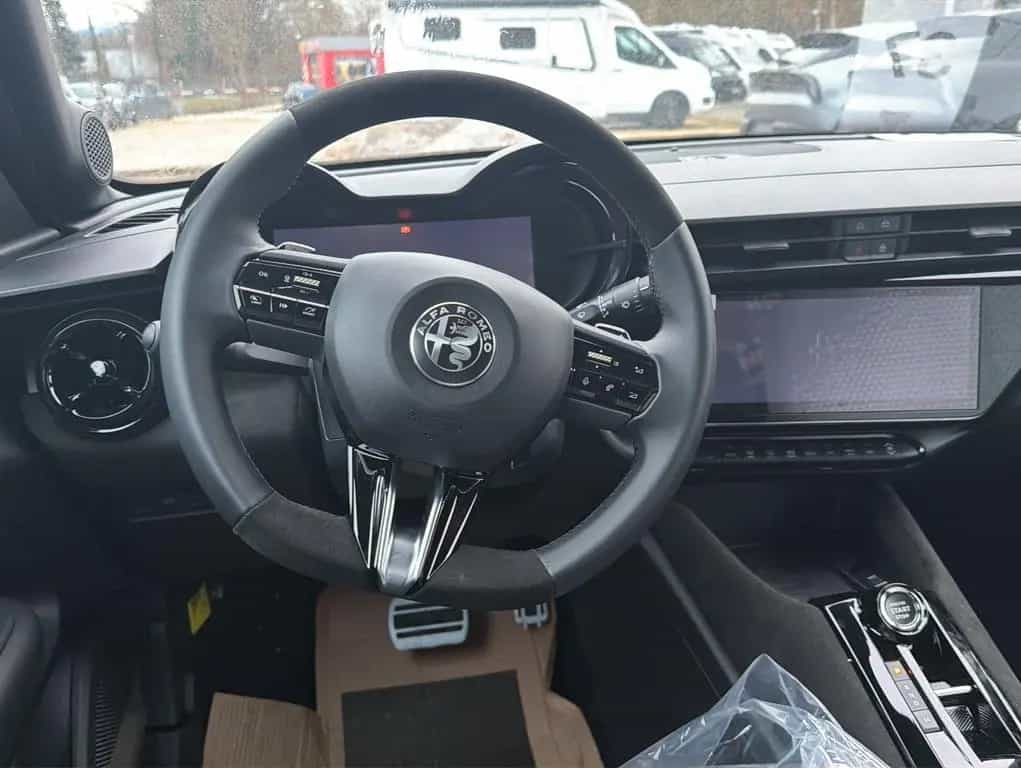 Alfa Romeo Junior Ibrida 1.2 VGT 48V-Hybrid 100 kW Speciale 09/2025-photo-7