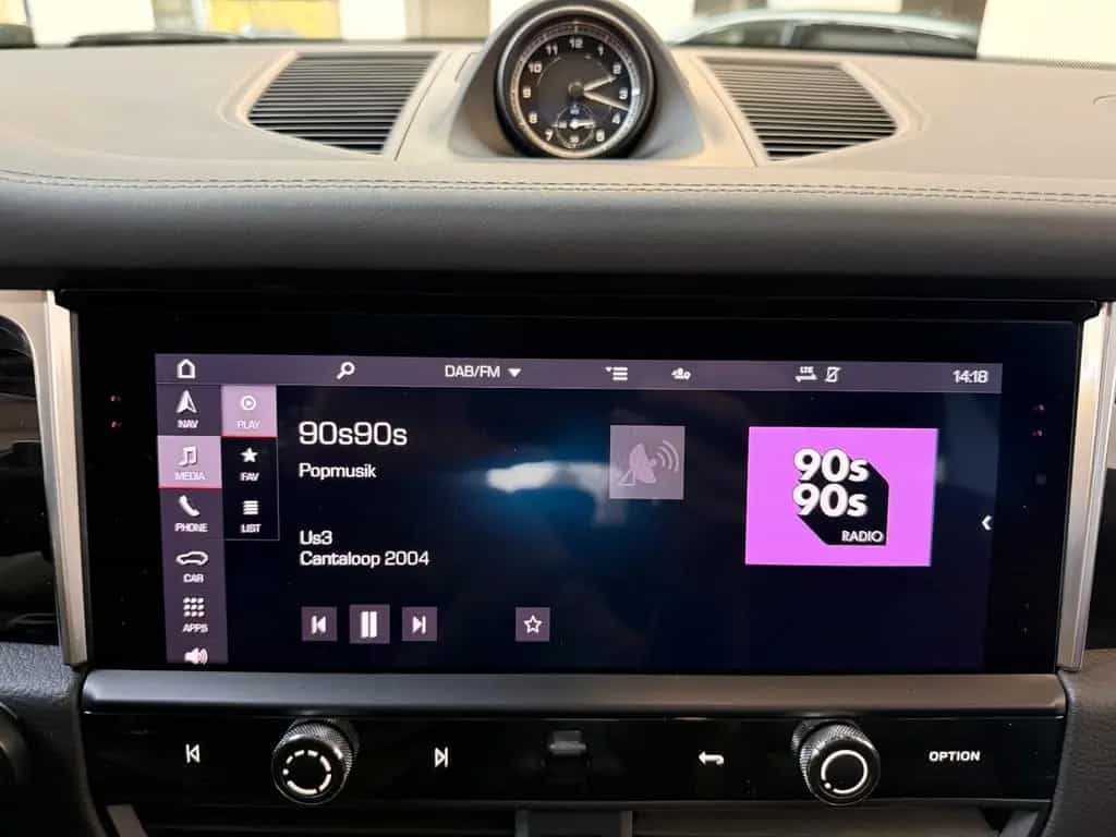 Porsche Macan S*360° *LUFTFAHRWERK*PANO*18-Wege*AHK* 07/2022-photo-19