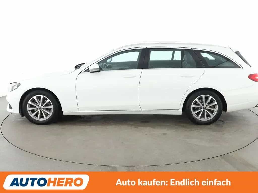 Mercedes-Benz E-Class E 200 T Avantgarde*NAVI*CAM*PDC*SHZ* 05/2018-photo-2