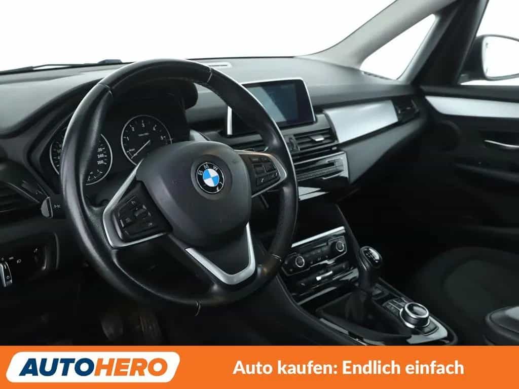 BMW 2 Series 03/2018-photo-10