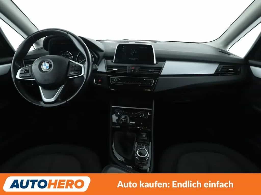 BMW 2 Series 03/2018-photo-11