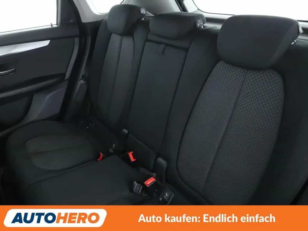 BMW 2 Series 03/2018-photo-13