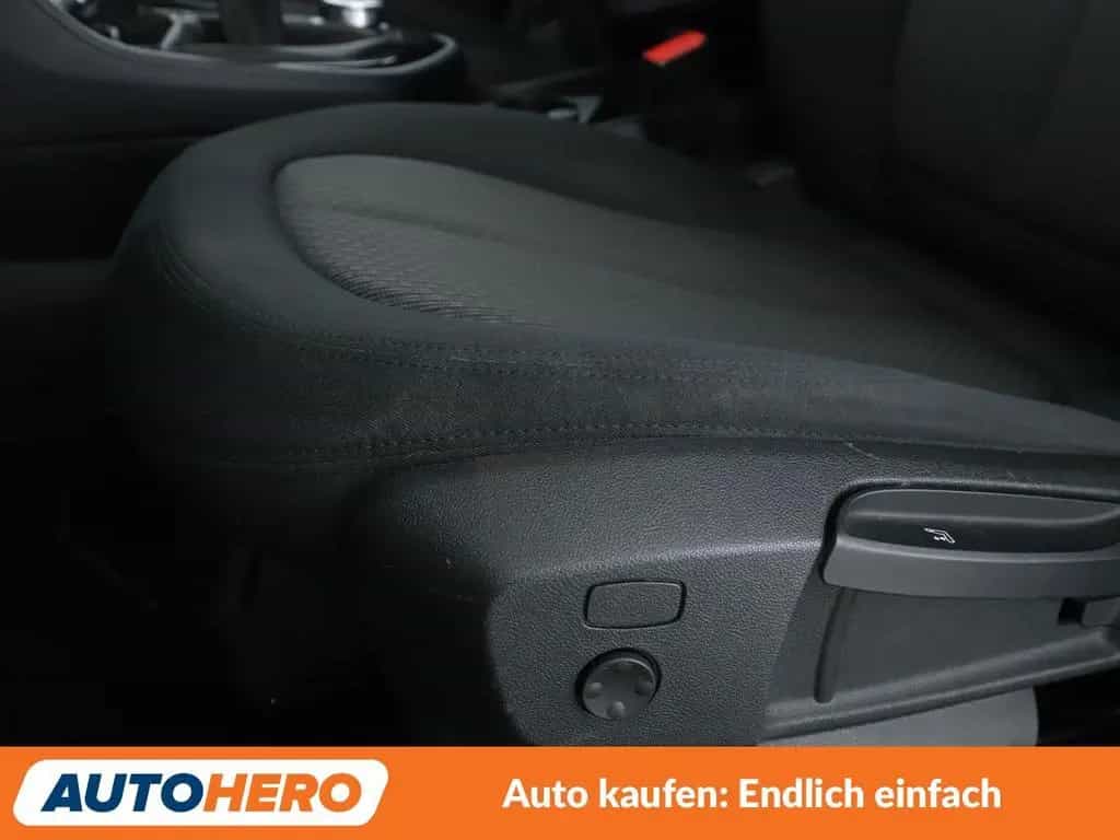BMW 2 Series 03/2018-photo-26