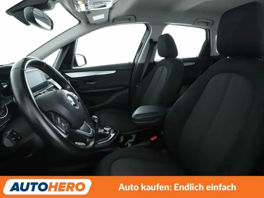 BMW 2 Series 03/2018-photo-9