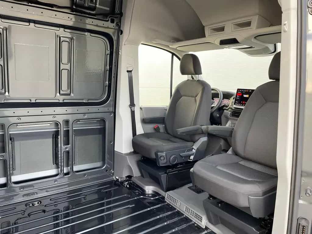 MAN TGE 3.200 L3H3 Kasten 4x4 CAMPER DREHSITZE AHK 01/2026-photo-11