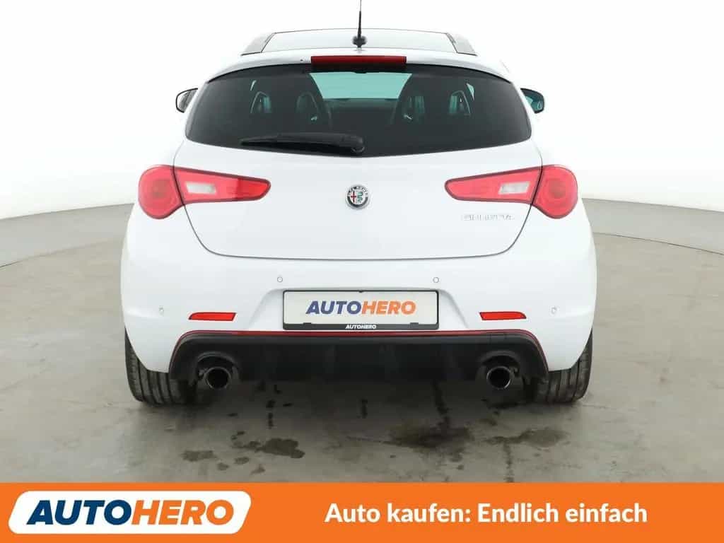 Alfa Romeo Giulietta 1.8 Turbo Veloce Aut.*NAVI*TEMPO*PDC* 04/2018-photo-4