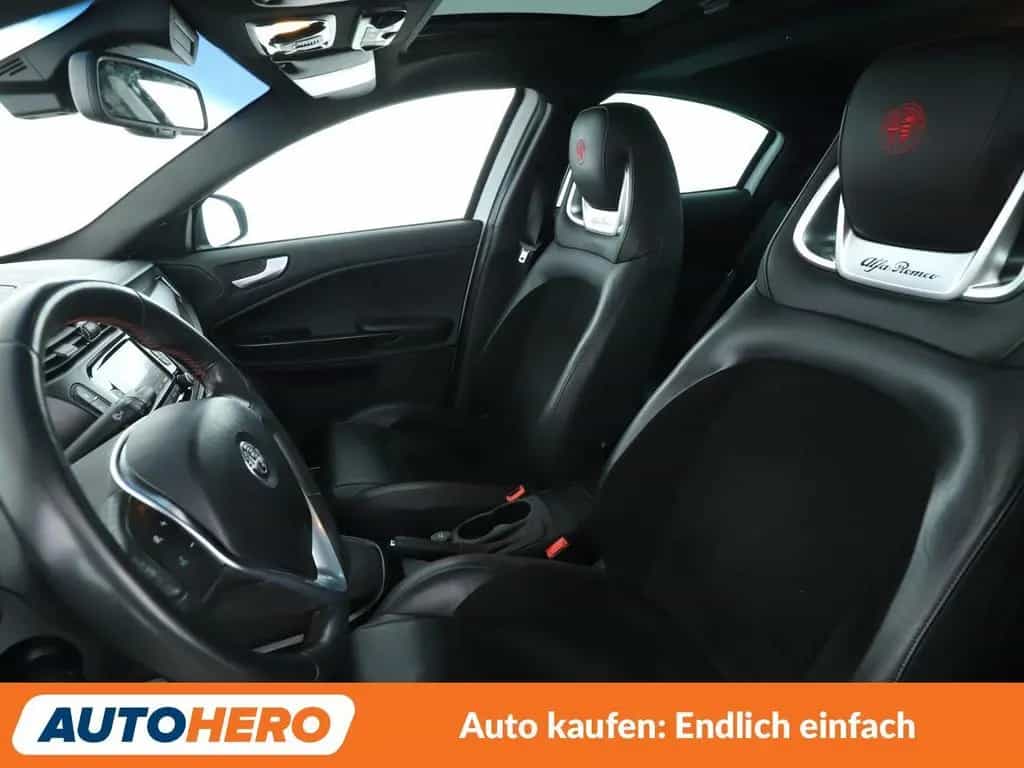 Alfa Romeo Giulietta 1.8 Turbo Veloce Aut.*NAVI*TEMPO*PDC* 04/2018-photo-9