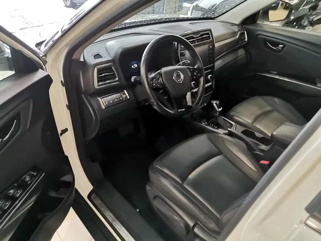Ssangyong Tivoli Grand 1.5 T AT|Leder|LED|SHZ|RFK 11/2021-photo-8