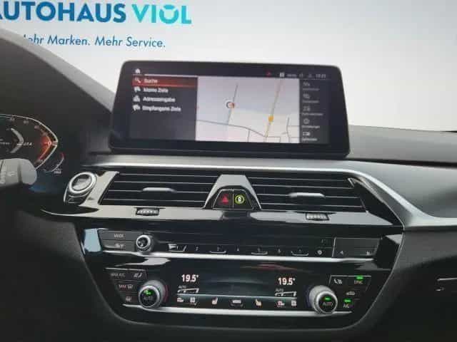 BMW 5 Series 520 d Touring M-Sport Mild-Hybrid 05/2021-photo-14