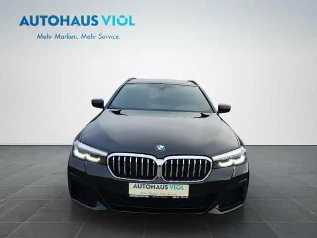 BMW 5 Series 520 d Touring M-Sport Mild-Hybrid 05/2021-photo-4