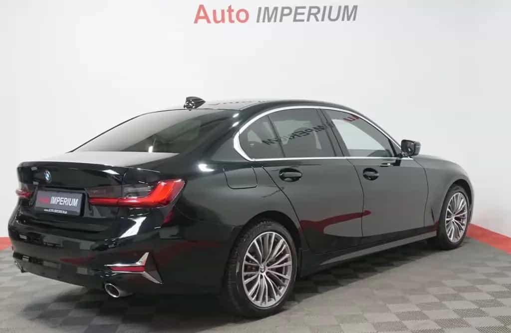 BMW 330 d xDrive Luxury Line *LEDER*LASER*SPORTSITZ* 07/2020-photo-3