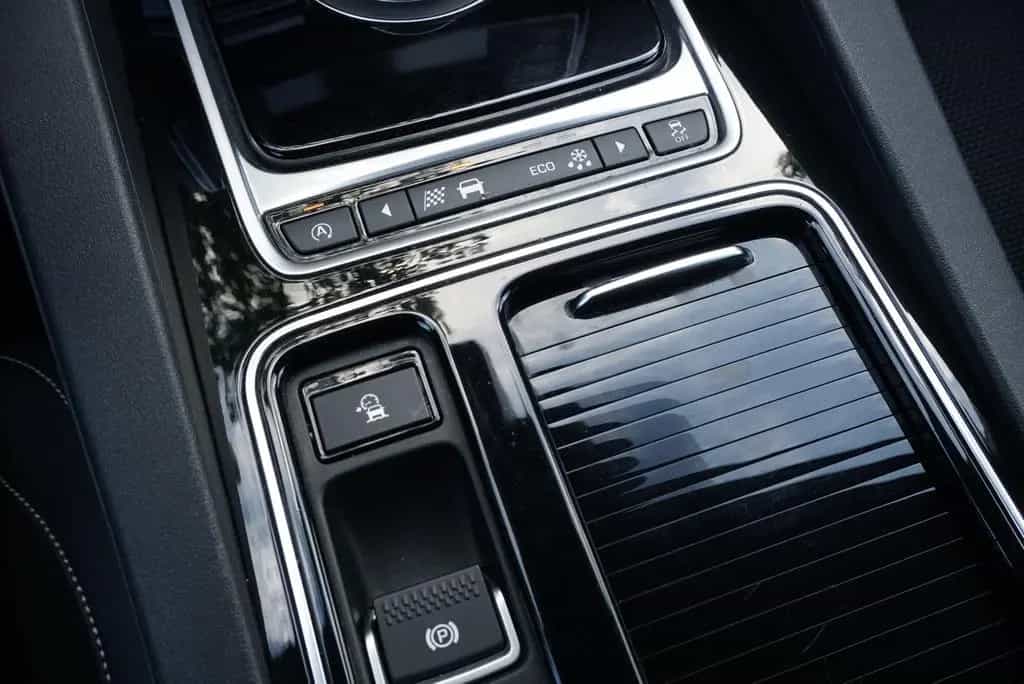 Jaguar F-Pace R-Sport AWD Bi-Xenon RFK SHZ NAVI Ambient 10/2016-photo-27