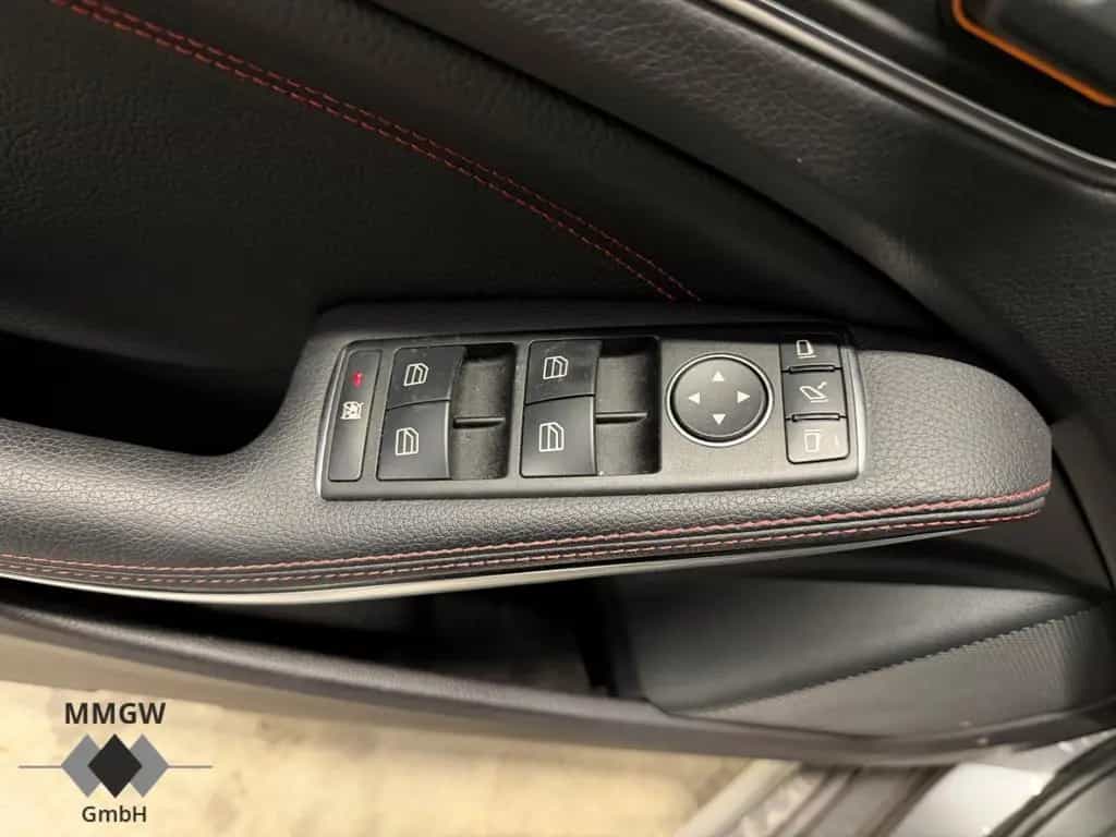 Mercedes-Benz A 45 AMG 4Matic Navi/Leder/HarmanKardon/BiXenon/ 12/2013-photo-22