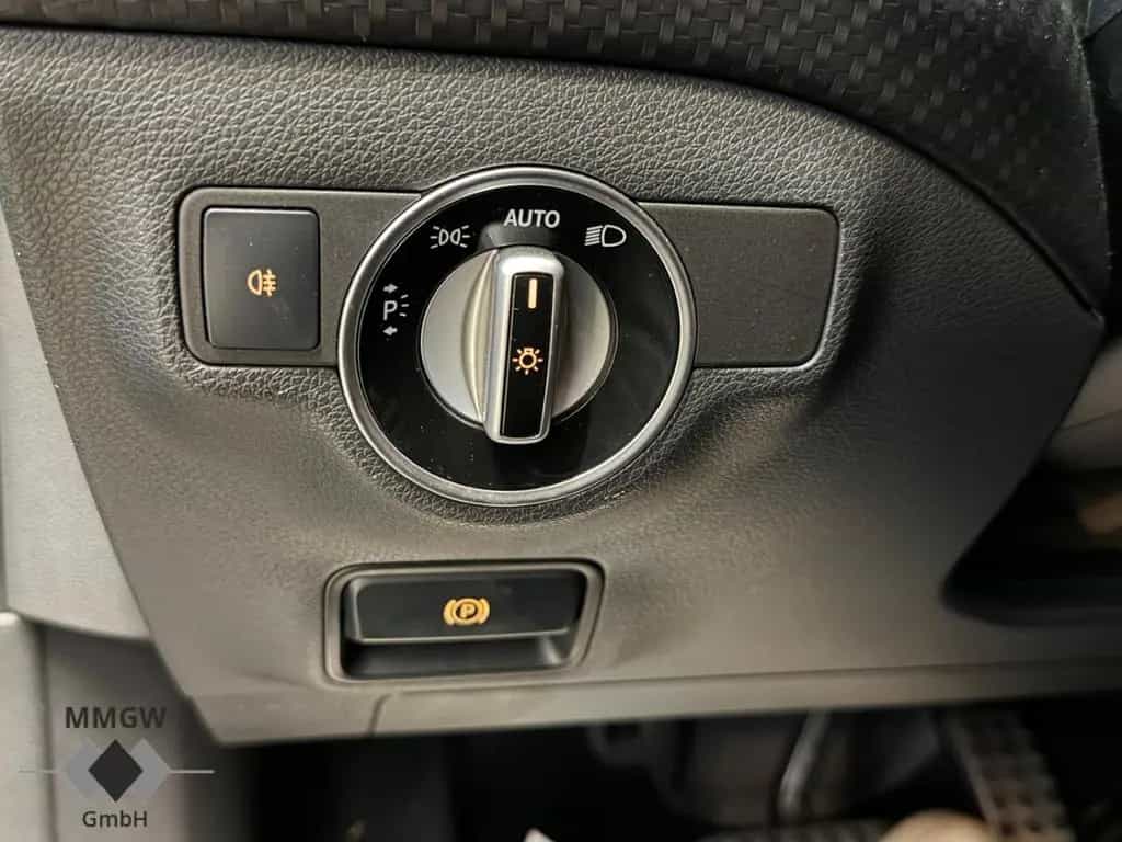 Mercedes-Benz A 45 AMG 4Matic Navi/Leder/HarmanKardon/BiXenon/ 12/2013-photo-24