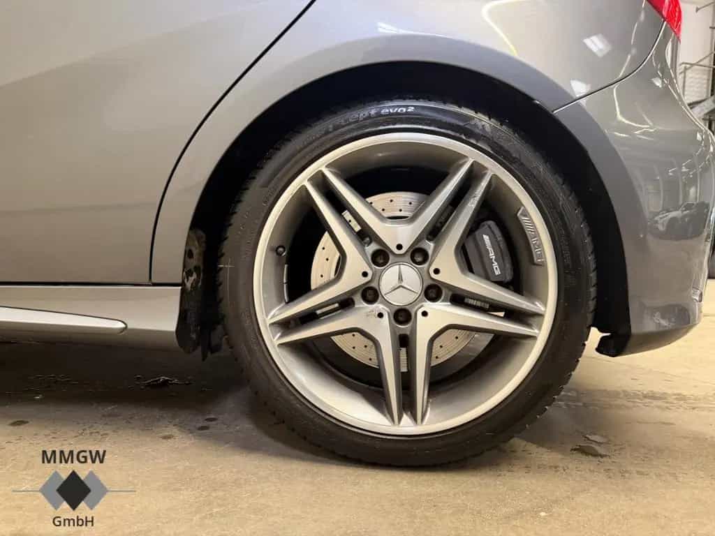 Mercedes-Benz A 45 AMG 4Matic Navi/Leder/HarmanKardon/BiXenon/ 12/2013-photo-25