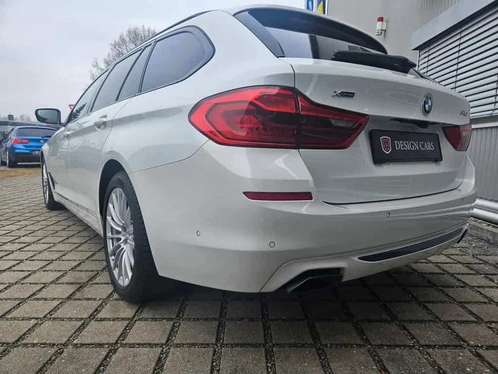 BMW 5 Series 540 i xDrive Touring Sport Line Digi Cock LED 07/2019-photo-12