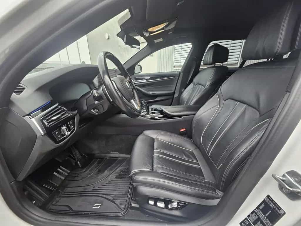 BMW 5 Series 540 i xDrive Touring Sport Line Digi Cock LED 07/2019-photo-15