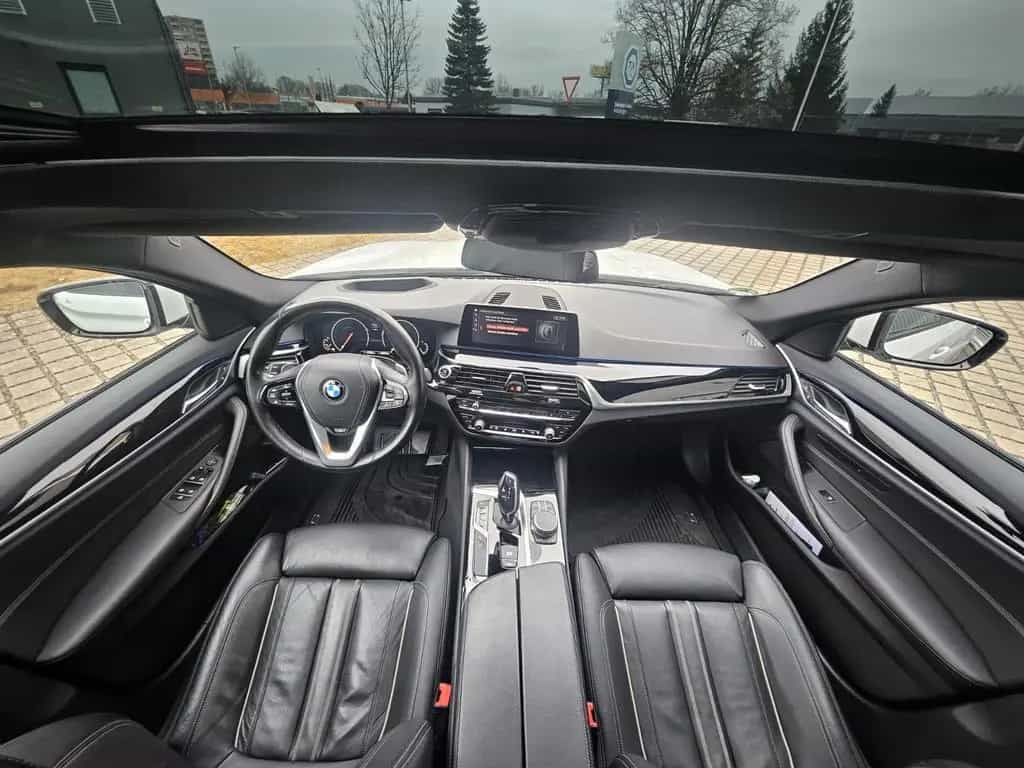 BMW 5 Series 540 i xDrive Touring Sport Line Digi Cock LED 07/2019-photo-16