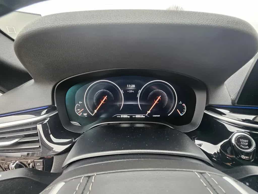 BMW 5 Series 540 i xDrive Touring Sport Line Digi Cock LED 07/2019-photo-25