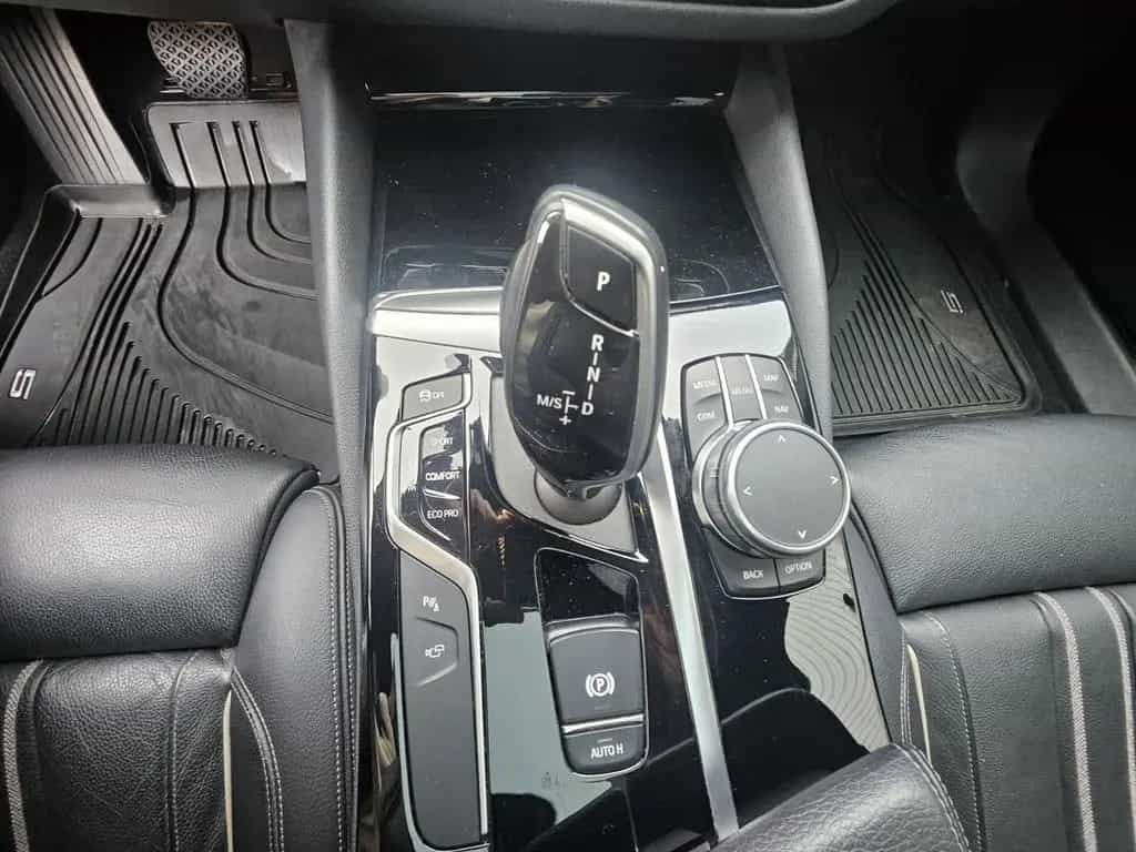 BMW 5 Series 540 i xDrive Touring Sport Line Digi Cock LED 07/2019-photo-26