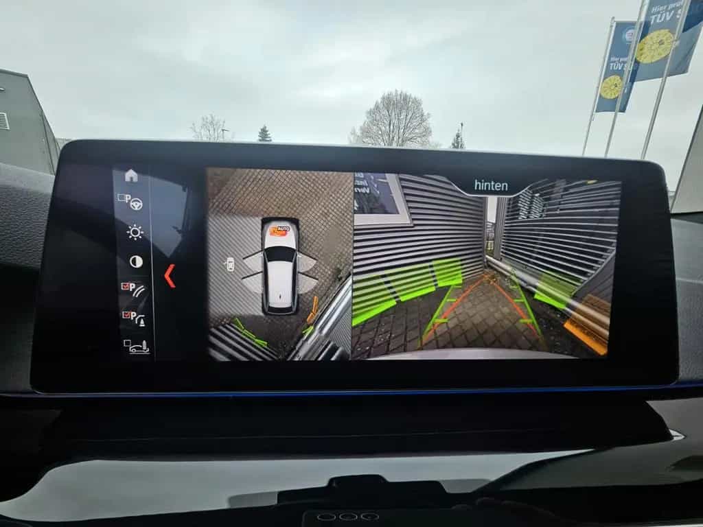BMW 5 Series 540 i xDrive Touring Sport Line Digi Cock LED 07/2019-photo-36