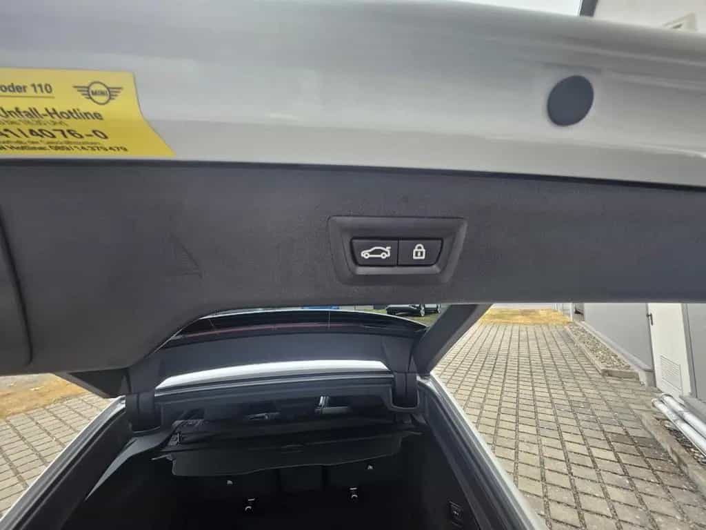 BMW 5 Series 540 i xDrive Touring Sport Line Digi Cock LED 07/2019-photo-43