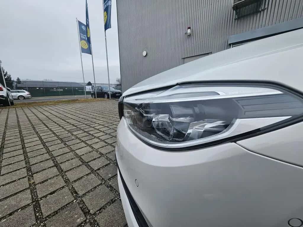 BMW 5 Series 540 i xDrive Touring Sport Line Digi Cock LED 07/2019-photo-46