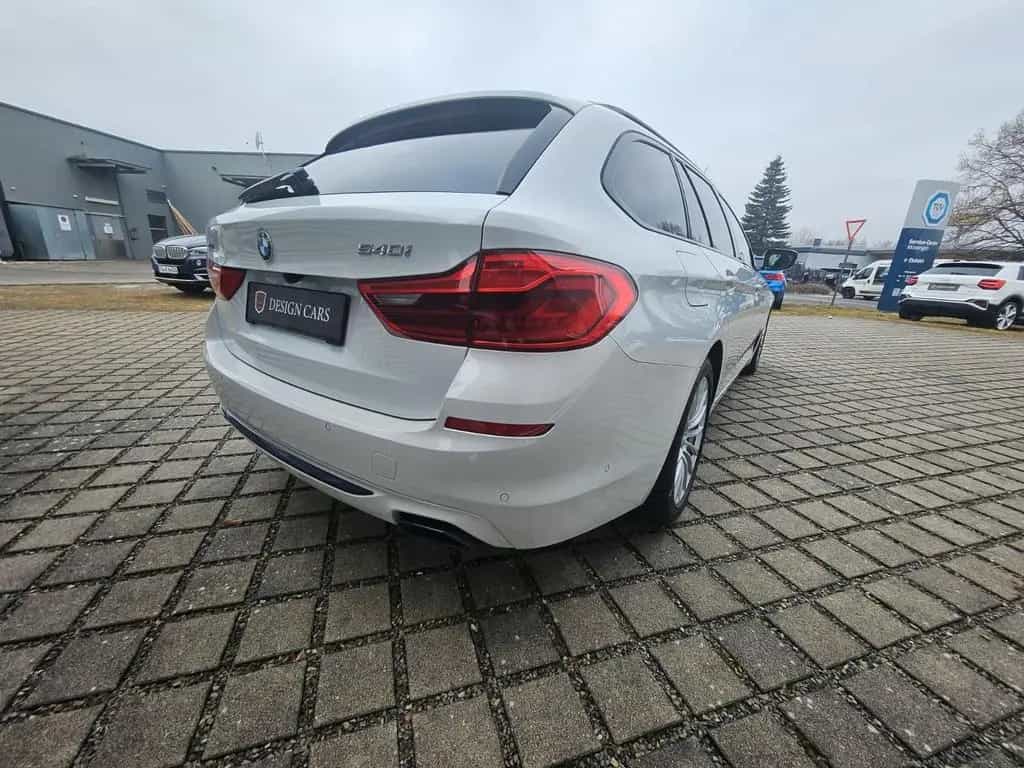 BMW 5 Series 540 i xDrive Touring Sport Line Digi Cock LED 07/2019-photo-7