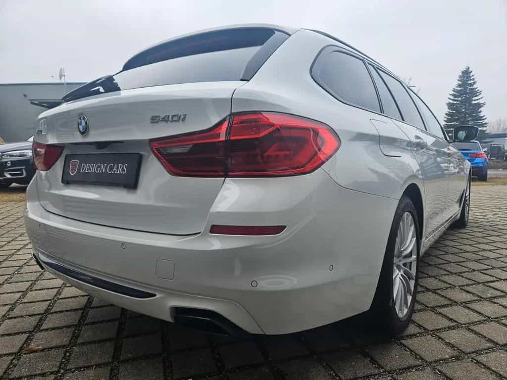 BMW 5 Series 540 i xDrive Touring Sport Line Digi Cock LED 07/2019-photo-8