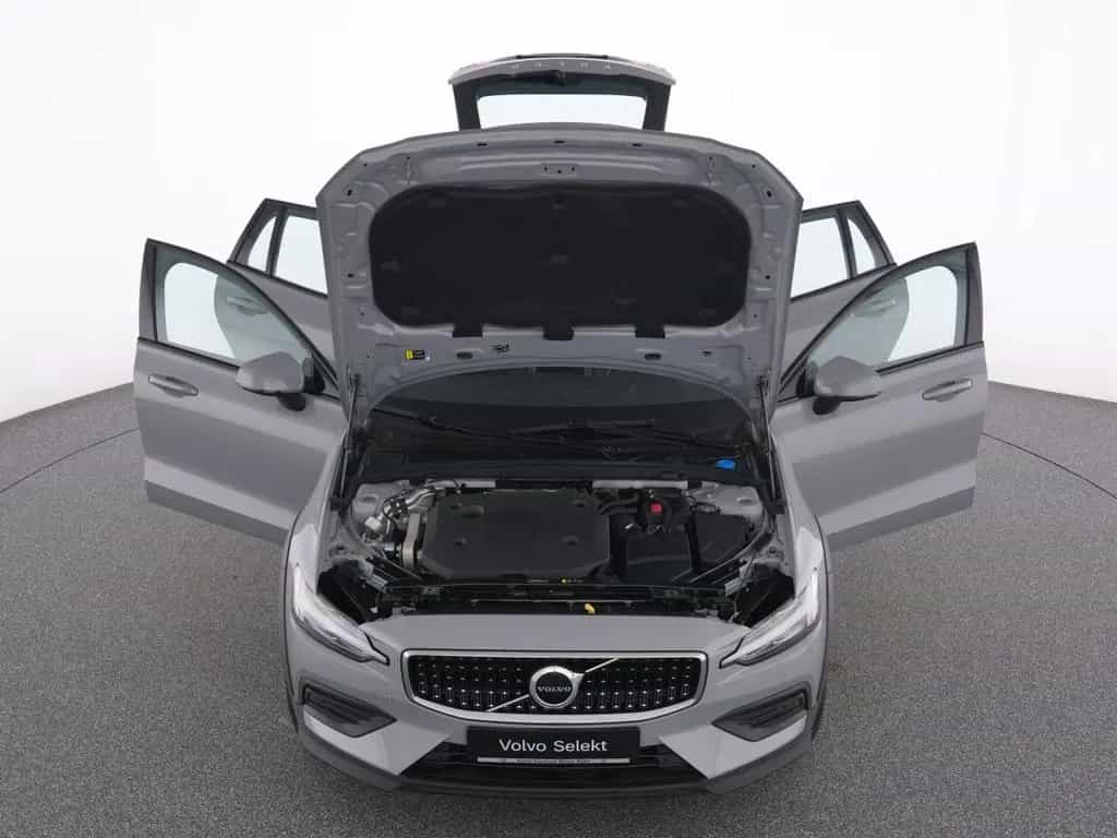 Volvo V60 Cross Country B4 AWD Plus+WINTERPAK+RFK+19 02/2024-photo-12