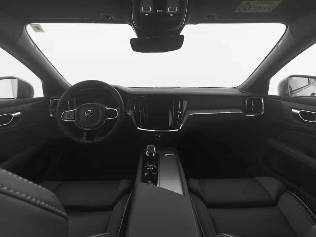 Volvo V60 Cross Country B4 AWD Plus+WINTERPAK+RFK+19 02/2024-photo-3