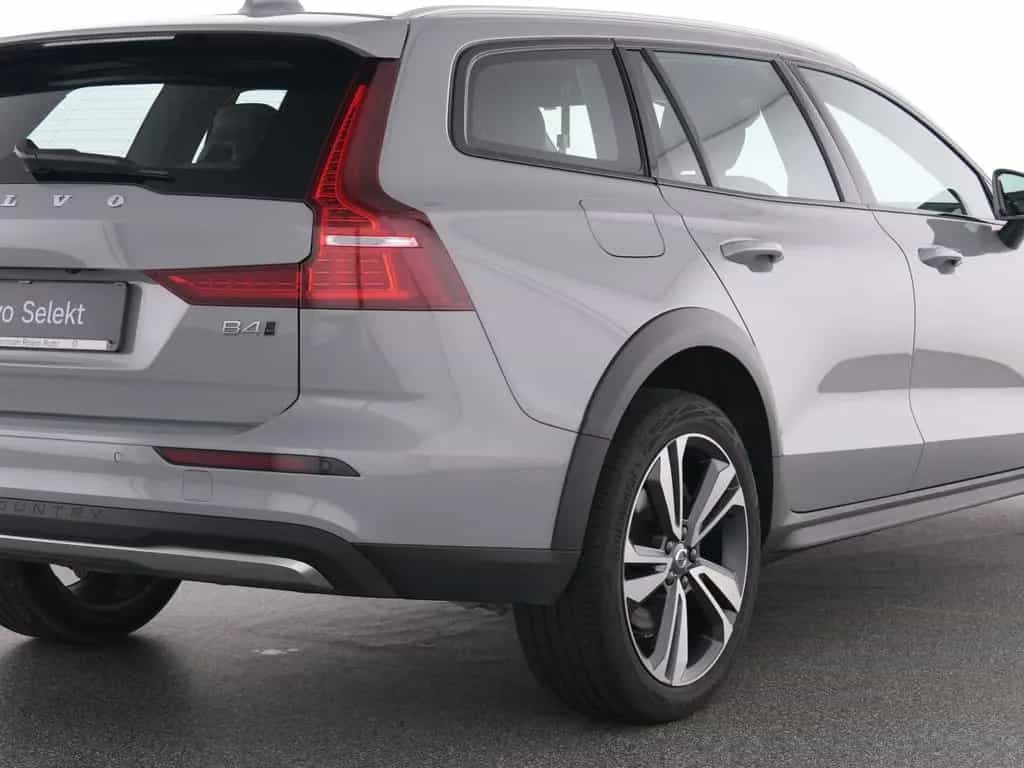 Volvo V60 Cross Country B4 AWD Plus+WINTERPAK+RFK+19 02/2024-photo-9