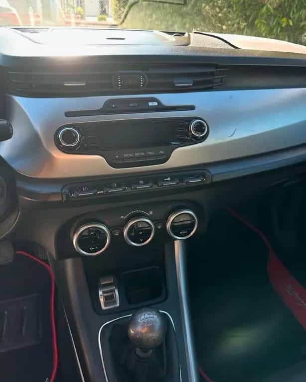 Alfa Romeo Giulietta 1.4 Turbo MultiAir Progress 05/2011-photo-11