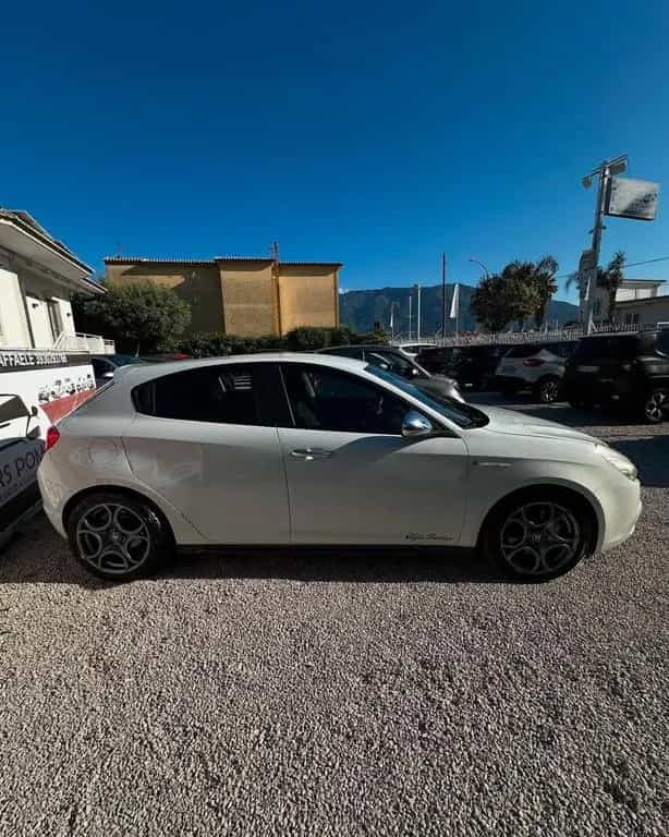 Alfa Romeo Giulietta 1.4 Turbo MultiAir Progress 05/2011-photo-3