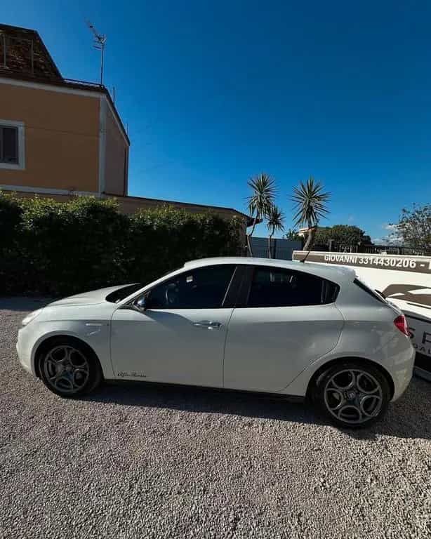 Alfa Romeo Giulietta 1.4 Turbo MultiAir Progress 05/2011-photo-4
