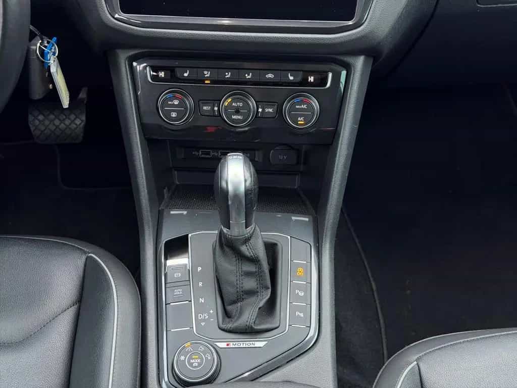 Volkswagen Tiguan 01/2019-photo-12
