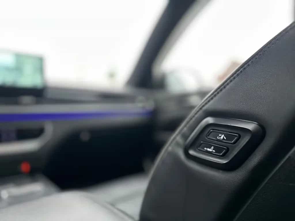 Ssangyong REXTON SAPPHIRE-LED-NAVI-LEDER-360°-AHK SHZ-PANO 06/2024-photo-22