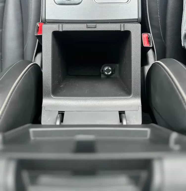 Ssangyong REXTON SAPPHIRE-LED-NAVI-LEDER-360°-AHK SHZ-PANO 06/2024-photo-30
