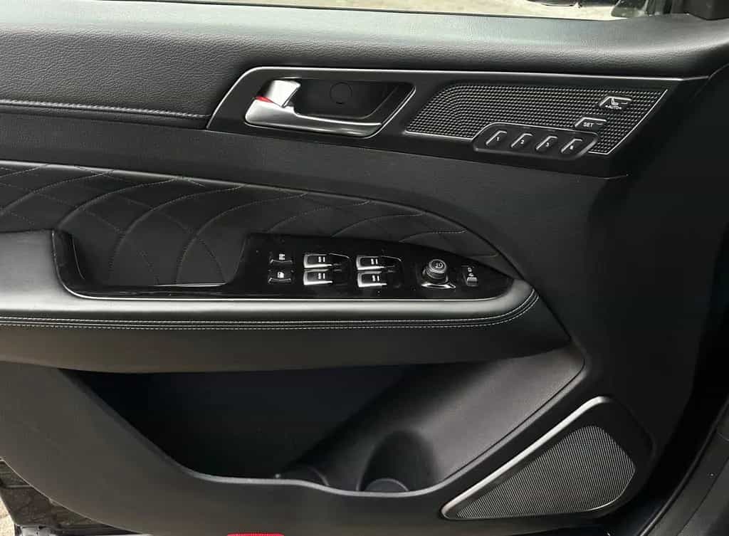 Ssangyong REXTON SAPPHIRE-LED-NAVI-LEDER-360°-AHK SHZ-PANO 06/2024-photo-35