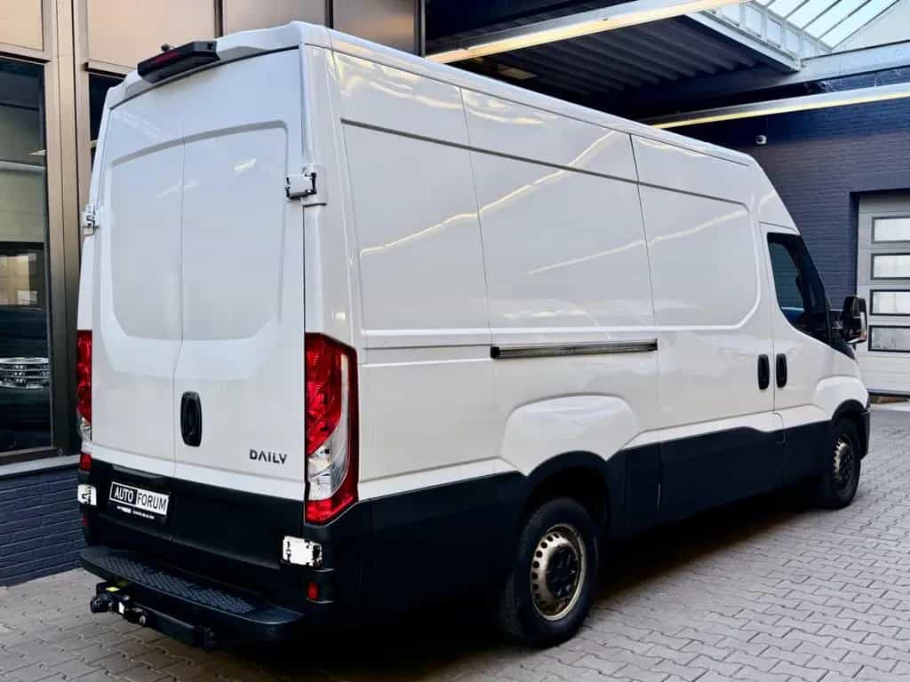 Iveco Other Daily 2.3D L3H2 3,5t AUTOMATIK AHK KLIMA PDC 11/2017-photo-11