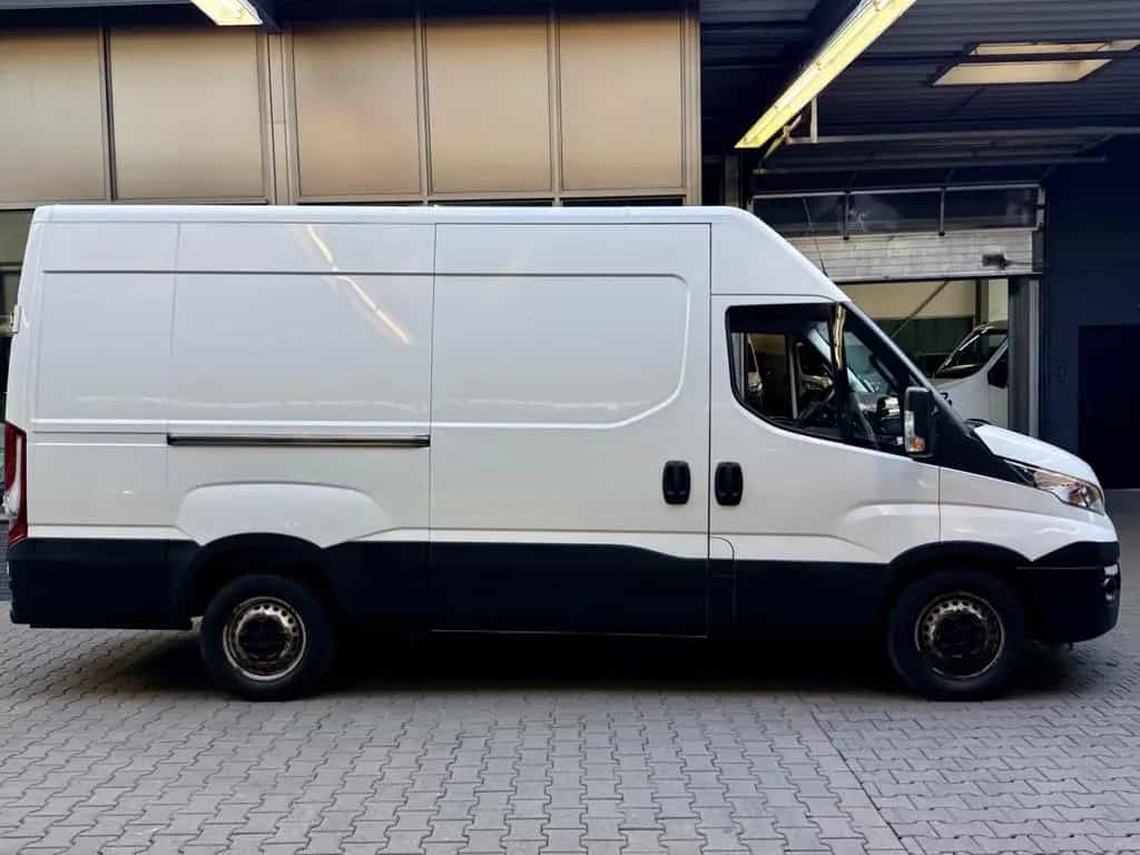 Iveco Other Daily 2.3D L3H2 3,5t AUTOMATIK AHK KLIMA PDC 11/2017-photo-13