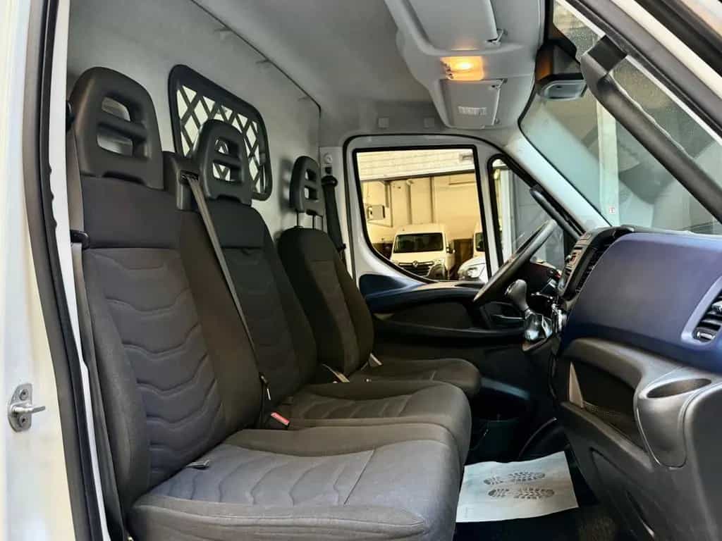 Iveco Other Daily 2.3D L3H2 3,5t AUTOMATIK AHK KLIMA PDC 11/2017-photo-18
