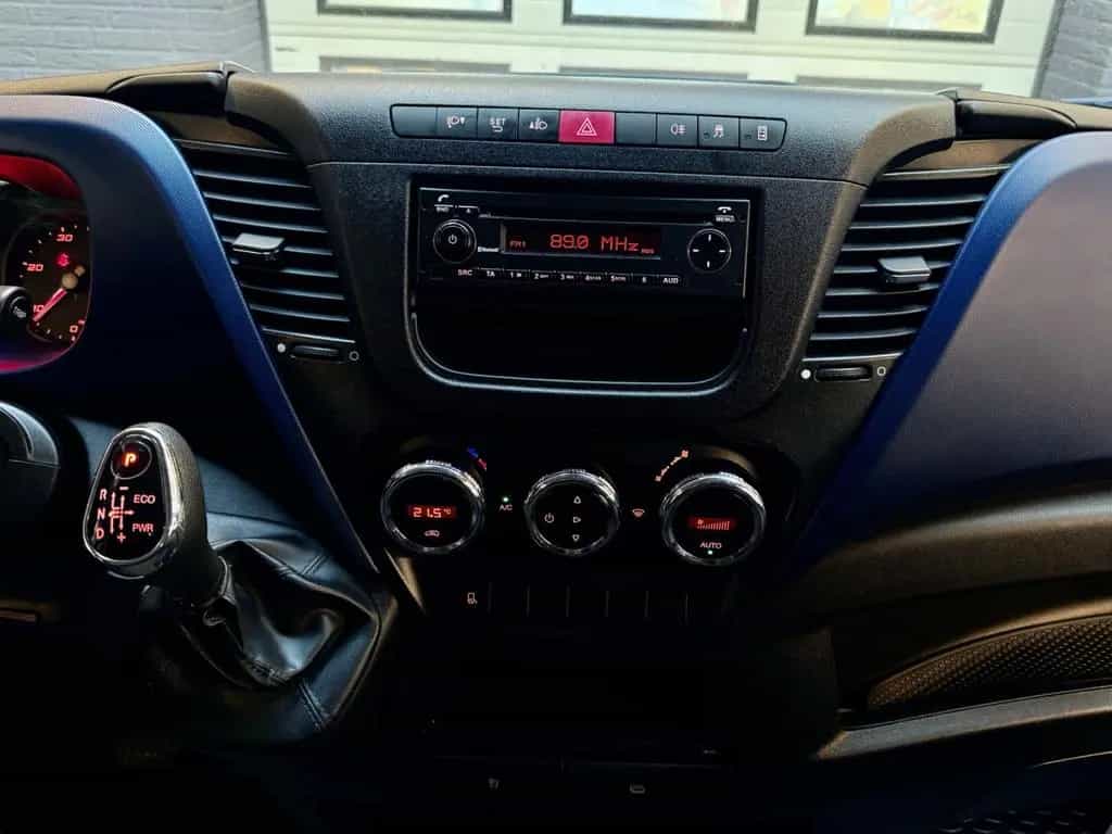 Iveco Other Daily 2.3D L3H2 3,5t AUTOMATIK AHK KLIMA PDC 11/2017-photo-21