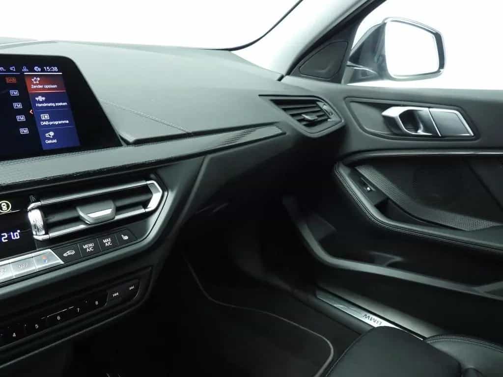 BMW 1 Series 118 1 Serie 5-türig 118i | LED | Leder | navi | 01/2022-photo-35