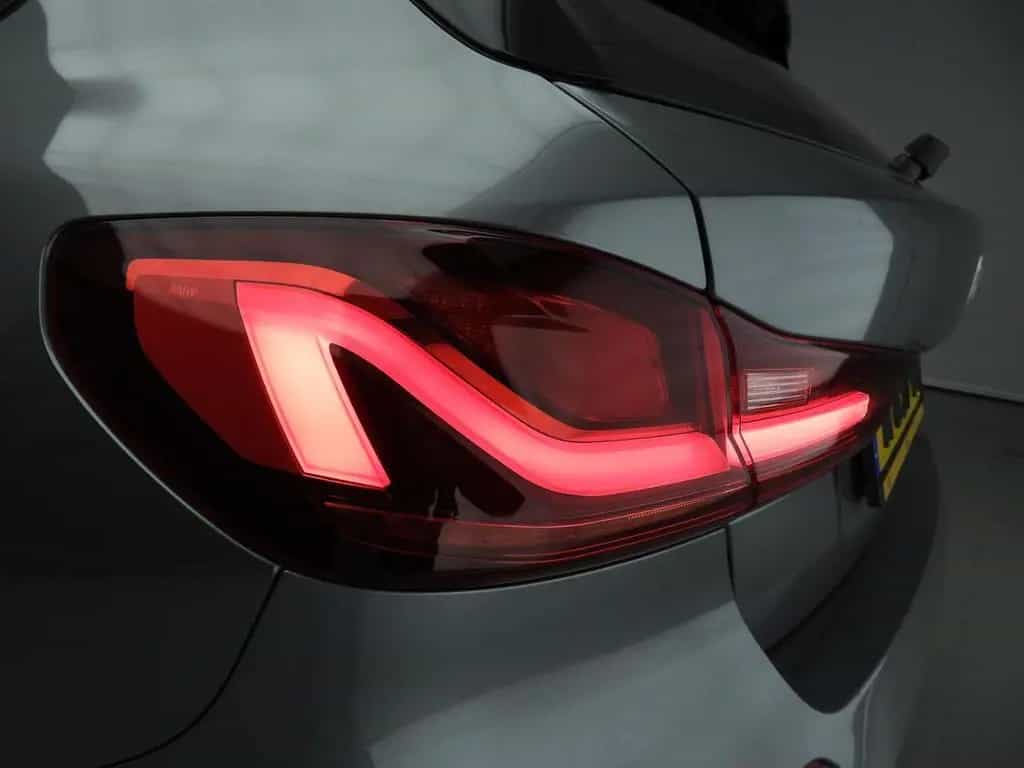 BMW 1 Series 118 1 Serie 5-türig 118i | LED | Leder | navi | 01/2022-photo-36