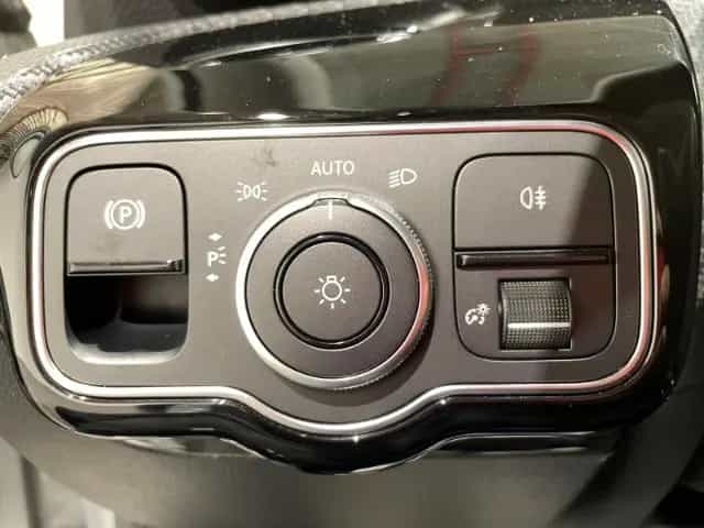 Mercedes-Benz A 200 Style Automatik EU6d LED Navi Klima PDC 07/2021-photo-17