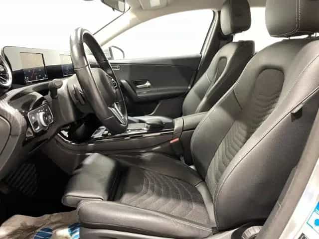 Mercedes-Benz A 200 Style Automatik EU6d LED Navi Klima PDC 07/2021-photo-4