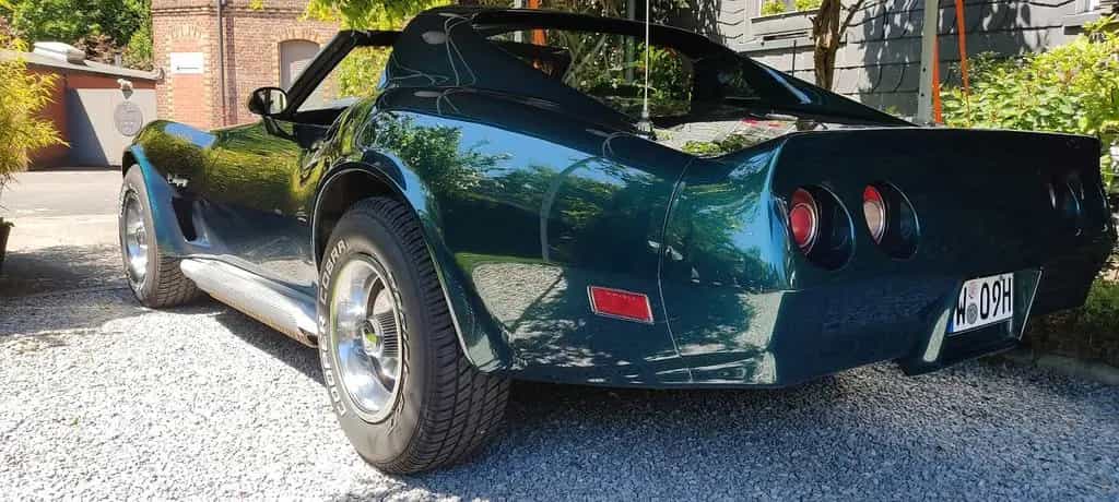 Corvette C3 01/1976-photo-1